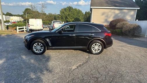 2017 INFINITI QX70 Base