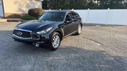 2017 INFINITI QX70 Base