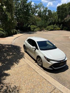 White 2019 Toyota Corolla XSE