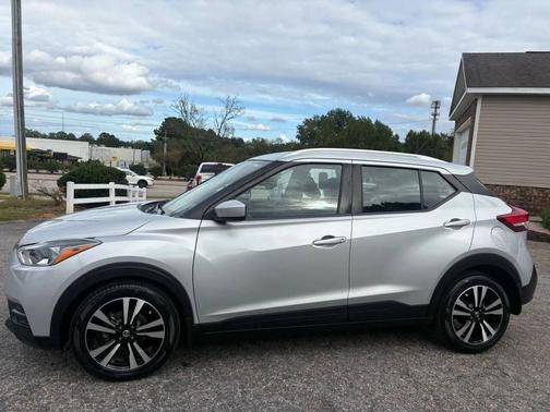 2018 Nissan Kicks SV