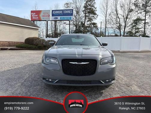2019 Chrysler 300 S