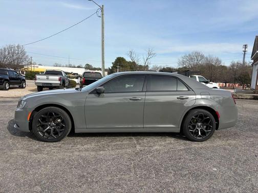 2019 Chrysler 300 S