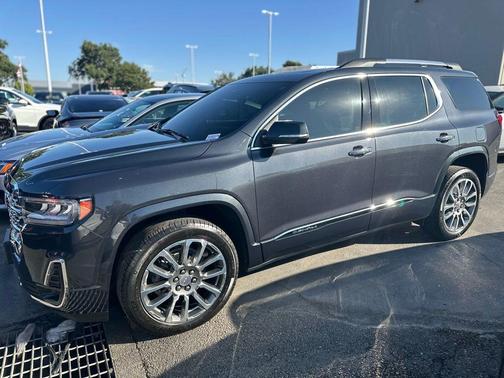 2022 GMC Acadia Denali