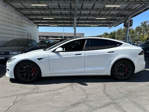 2023 Tesla Model S Plaid