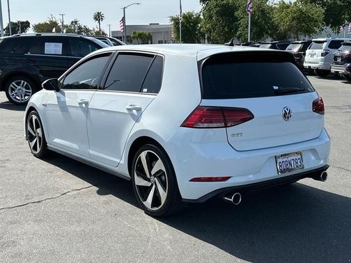 2018 Volkswagen Golf GTI 2.0T SE 4-Door