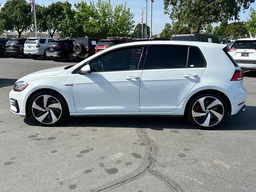 2018 Volkswagen Golf GTI 2.0T SE 4-Door
