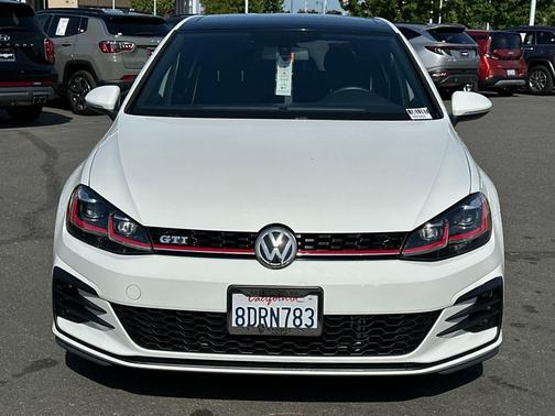 2018 Volkswagen Golf GTI 2.0T SE 4-Door