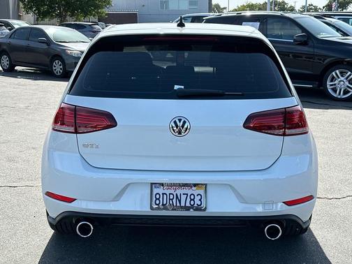 2018 Volkswagen Golf GTI 2.0T SE 4-Door