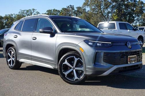 2025 Volkswagen Tiguan 2.0T SE
