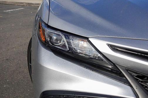 2023 Toyota Camry Hybrid SE