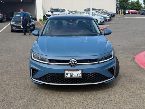 Monterey Blue Pearl 2026 Volkswagen Jetta 1.5T SE
