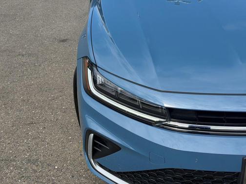 Monterey Blue Pearl 2026 Volkswagen Jetta 1.5T SE