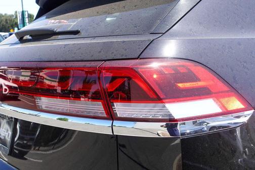 2025 Volkswagen Atlas Cross Sport 2.0T SE