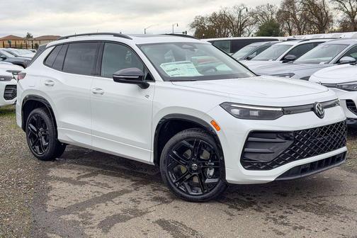 2026 Volkswagen Tiguan 2.0T SE R-Line Black