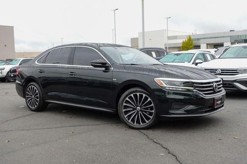 2022 Volkswagen Passat 2.0T Limited Edition