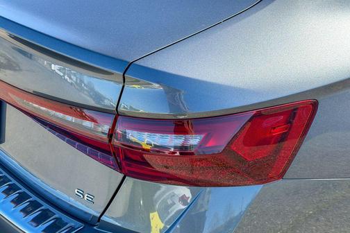 Platinum Gray Metallic 2026 Volkswagen Jetta 1.5T SE