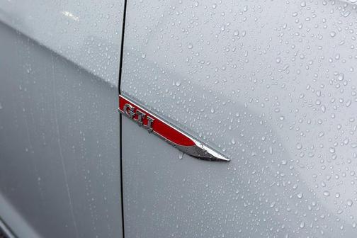 2019 Volkswagen Golf GTI 2.0T SE