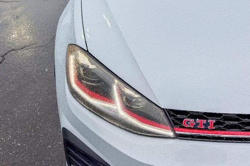 2019 Volkswagen Golf GTI 2.0T SE