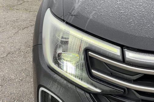 2024 Volkswagen Atlas 2.0T Peak Edition SE w/Technology