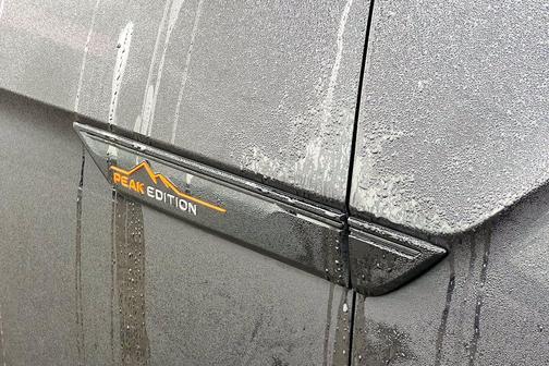 2024 Volkswagen Atlas 2.0T Peak Edition SE w/Technology