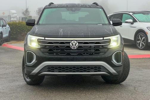 2024 Volkswagen Atlas 2.0T Peak Edition SE w/Technology