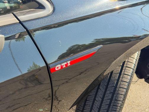 2024 Volkswagen Golf GTI 2.0T S
