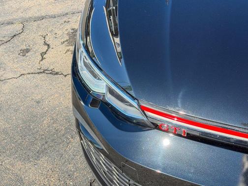 2024 Volkswagen Golf GTI 2.0T S