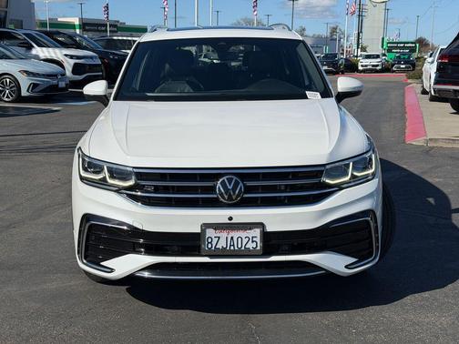 2022 Volkswagen Tiguan 2.0T SEL R-Line