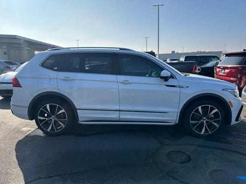 2022 Volkswagen Tiguan 2.0T SEL R-Line