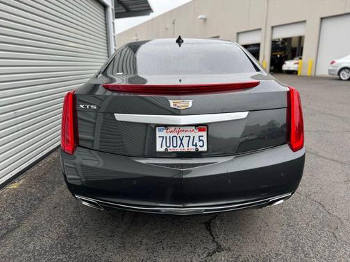 2016 Cadillac XTS Luxury Collection