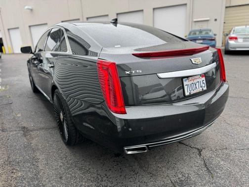 2016 Cadillac XTS Luxury Collection