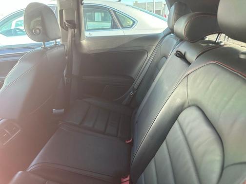 2016 Volkswagen Golf GTI SE