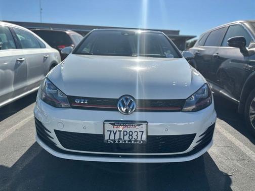 2016 Volkswagen Golf GTI SE