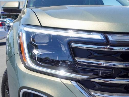 AVOGRNPRL 2026 Volkswagen Atlas 2.0T SE W/TECHNOLOGY
