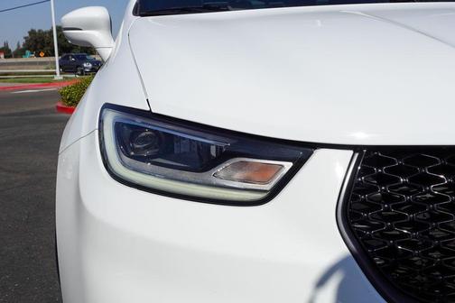 2021 Chrysler Pacifica Hybrid Limited