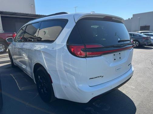 2021 Chrysler Pacifica Hybrid Limited