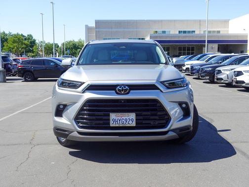 Celestial Silver Metallic 2024 Toyota Grand Highlander LIMITED