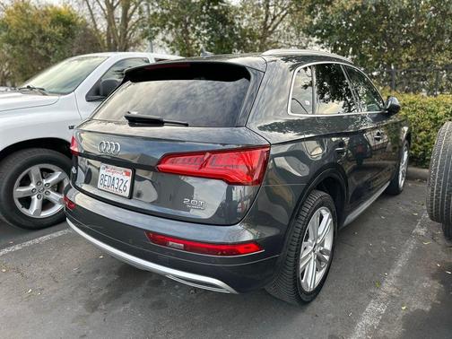 2018 Audi Q5 2.0T Prestige