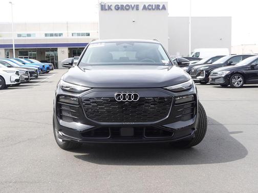 Mythos Black Metallic 2025 Audi Q6 e-tron Premium