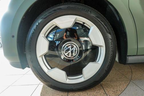 2025 Volkswagen ID. Buzz Pro S Plus