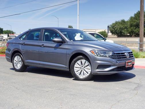 Platinum Gray Metallic 2020 Volkswagen Jetta 1.4T S