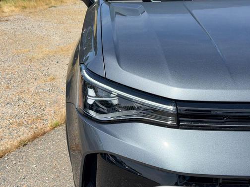 Platinum Gray Metallic 2026 Volkswagen Taos 1.5T SE