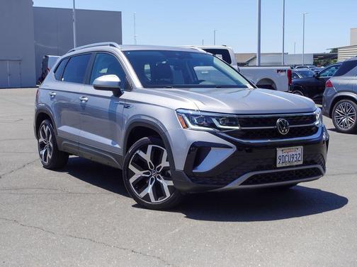 Pyrite Silver Metallic 2022 Volkswagen Taos 1.5T SEL