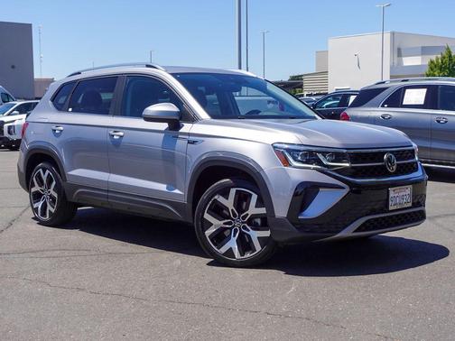 Pyrite Silver Metallic 2022 Volkswagen Taos 1.5T SEL