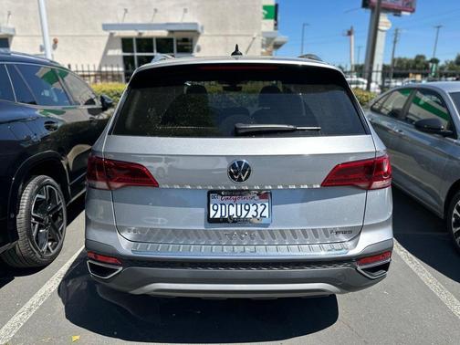 Pyrite Silver Metallic 2022 Volkswagen Taos 1.5T SEL