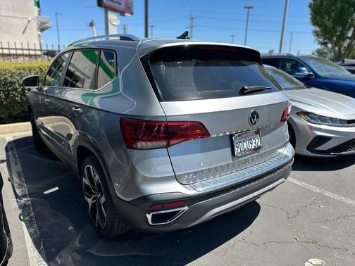 Pyrite Silver Metallic 2022 Volkswagen Taos 1.5T SEL