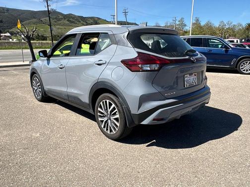 2022 Nissan Kicks SV
