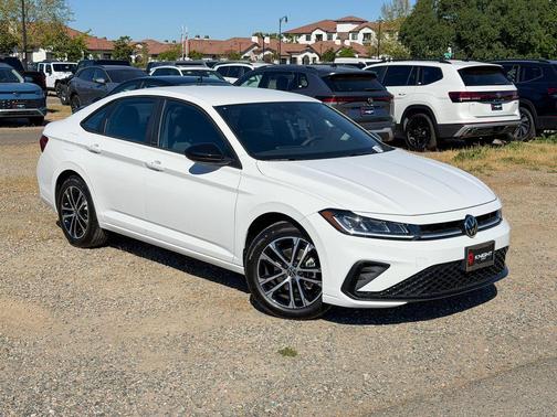Pure White 2026 Volkswagen Jetta 1.5T Sport