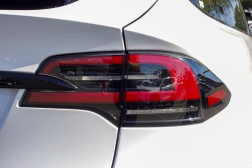 2023 Tesla Model X Standard Range