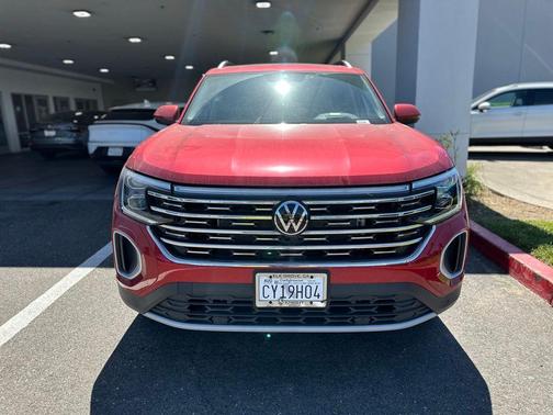 Aurora Red Metallic 2025 Volkswagen Atlas 2.0T SEL